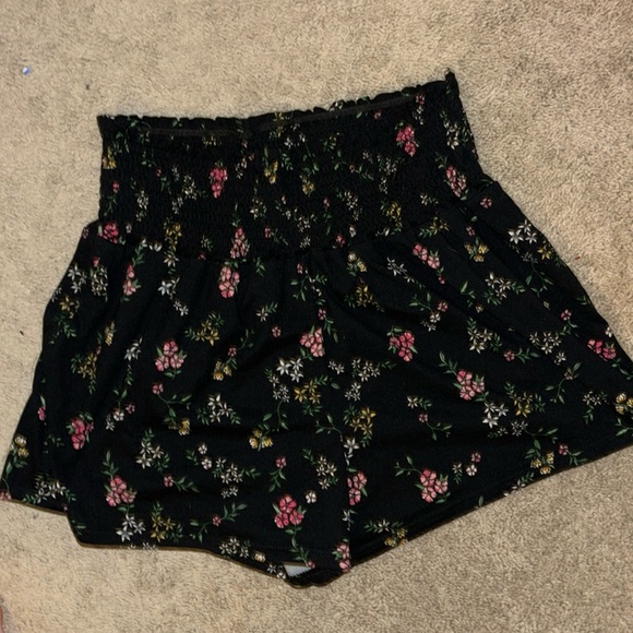 Black flowered shorts — sketchy and comfy — size L - Picture 1 of 2